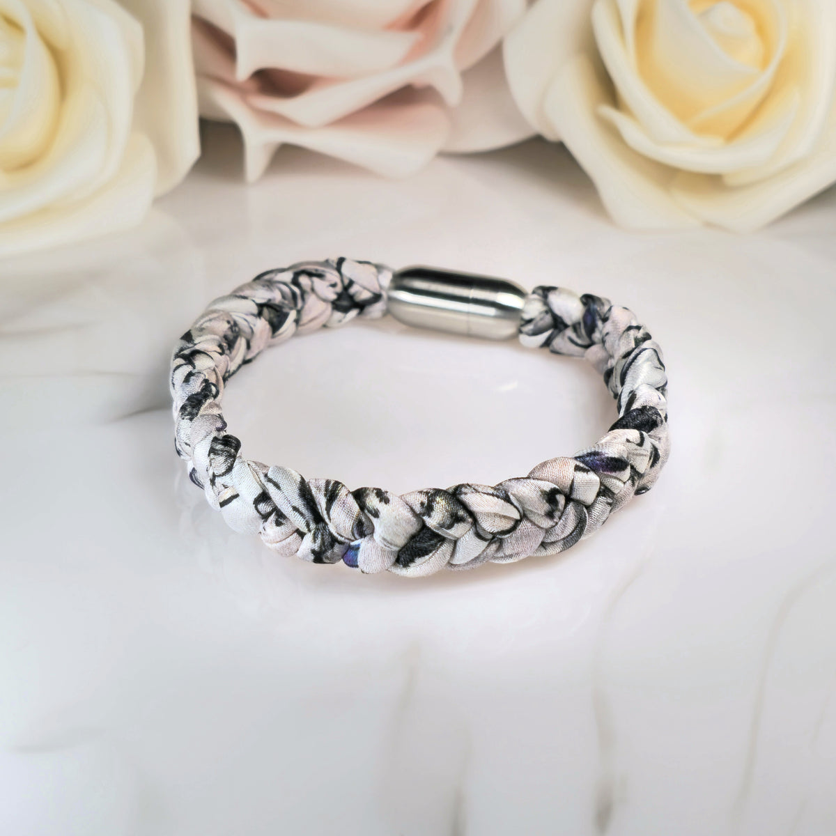 Seidenarmband Grau Schwarz