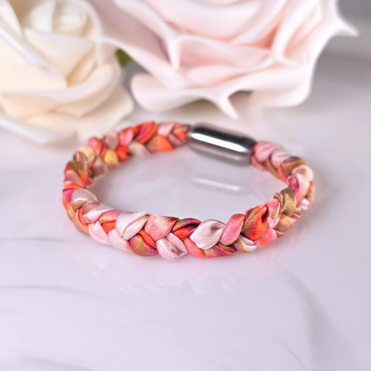 Armband in Orange/Rosa aus echter Seide | Silk Bloom